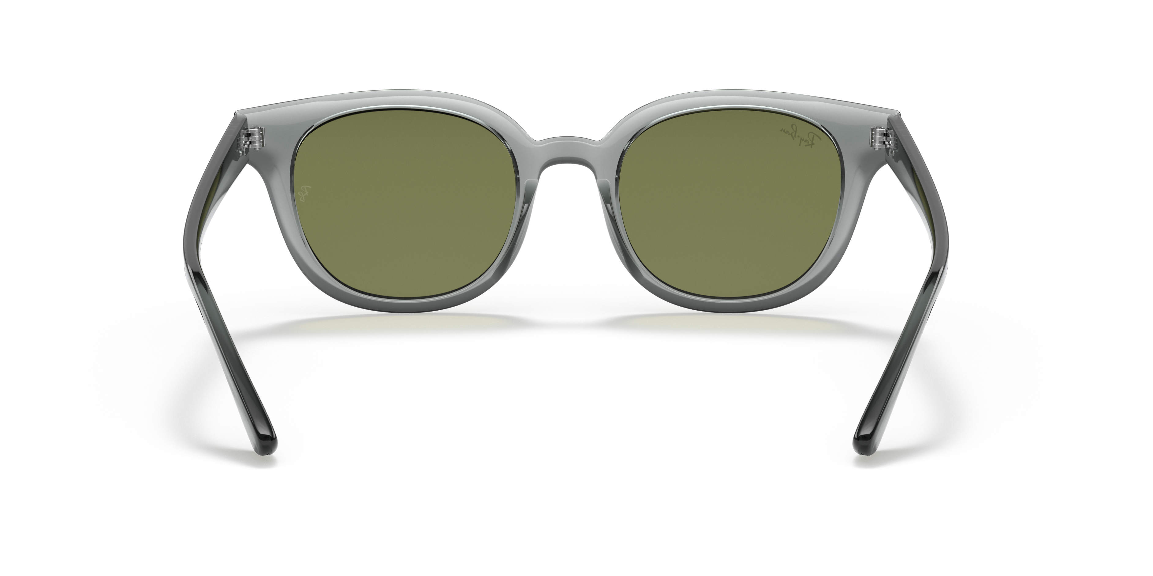 difference between small and standard ray bans