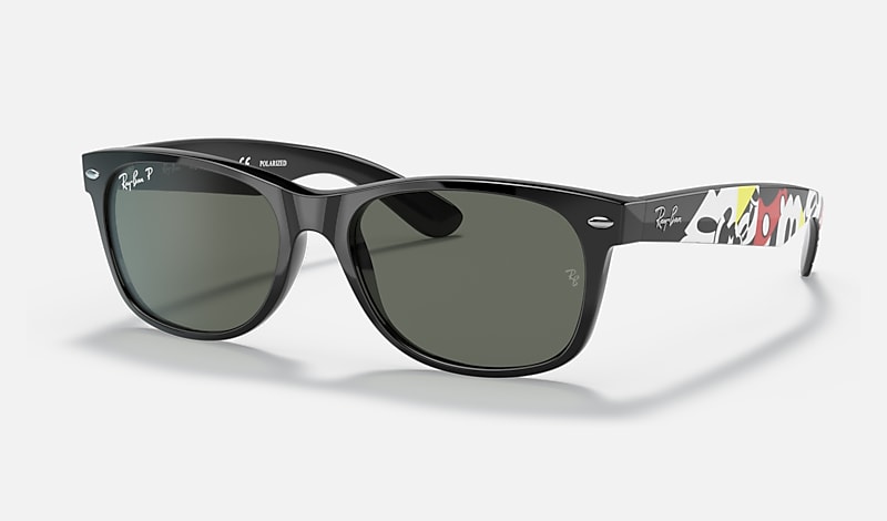 https://images.ray-ban.com/is/image/RayBan/8056597123068__STD__shad__qt.png?impolicy=RB_Product&width=800&bgc=%23f2f2f2