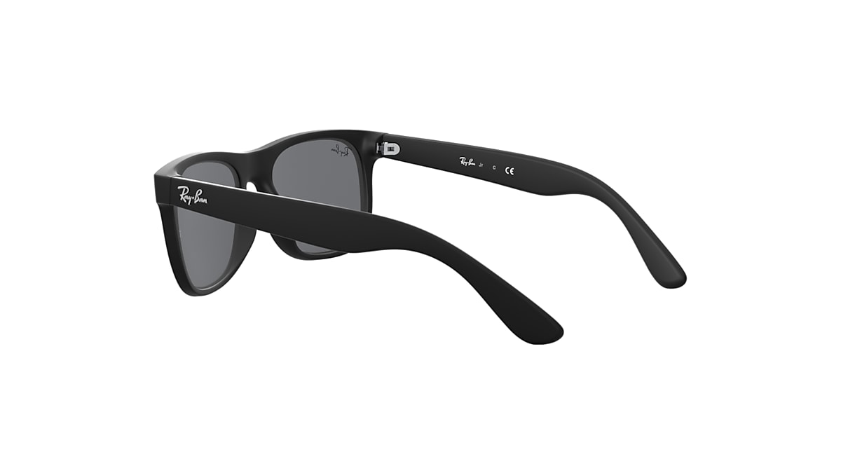 JUSTIN KIDS Sunglasses in Black and Blue - RB9069S | Ray-Ban® GB