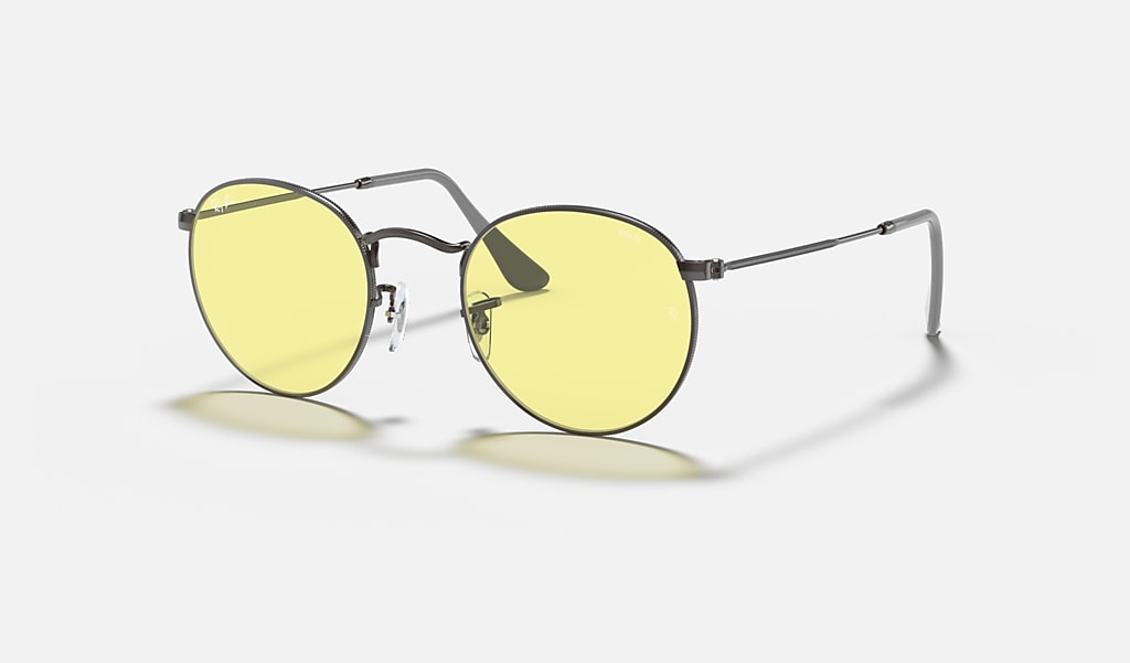 verkiezing deadline Grootte Round Solid Evolve Sunglasses in Gunmetal and Yellow/Red Photochromic | Ray- Ban®