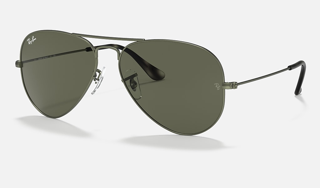 Aviator Classic Sunglasses in Transparent Green and Green | Ray-Ban®