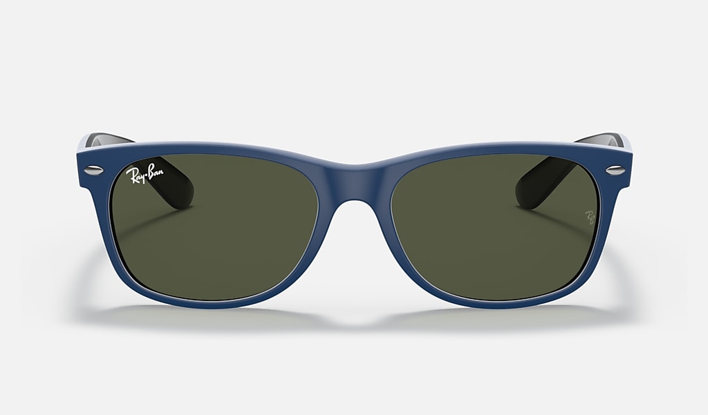 Beg Legacy Een deel New Wayfarer Color Mix Zonnebrillen in Blauw en Groen | Ray-Ban®