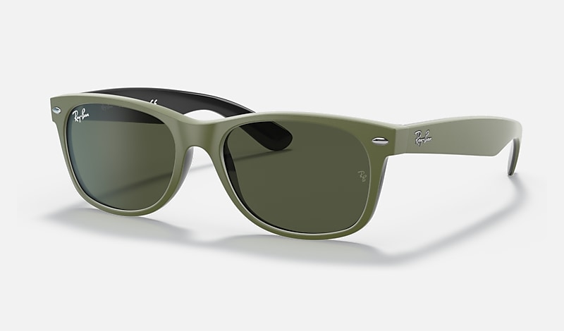 NEW WAYFARER COLOR MIX Sunglasses in Green and Green - RB2132