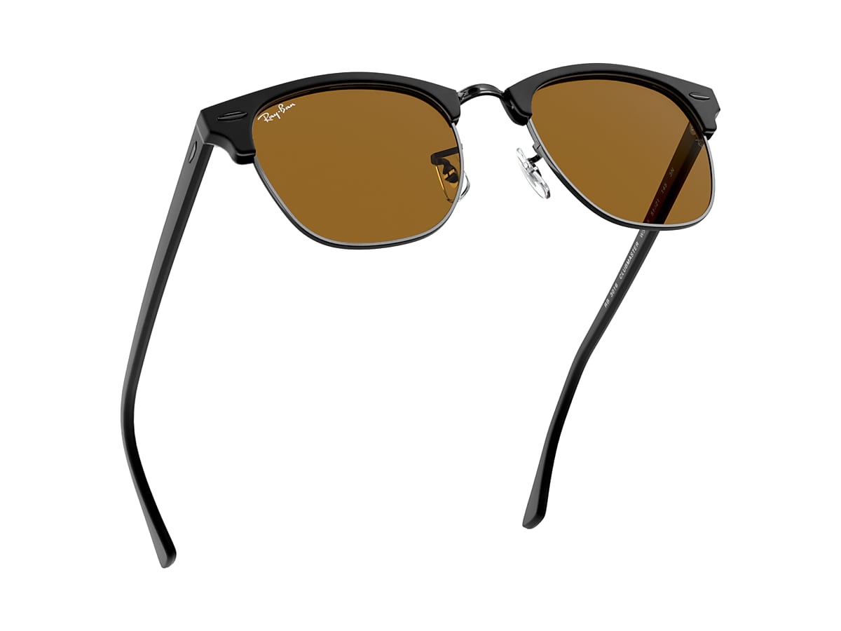Clubmaster Classic Sunglasses in Black and Brown | Ray-Ban®