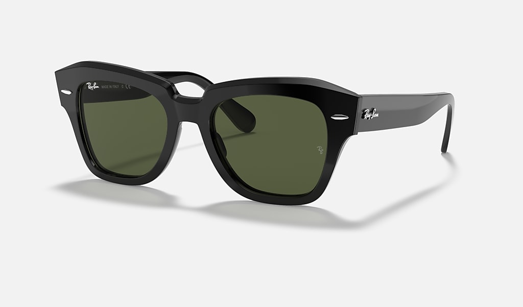 Blozend gesmolten redactioneel State Street Sunglasses in Black and Green | Ray-Ban®