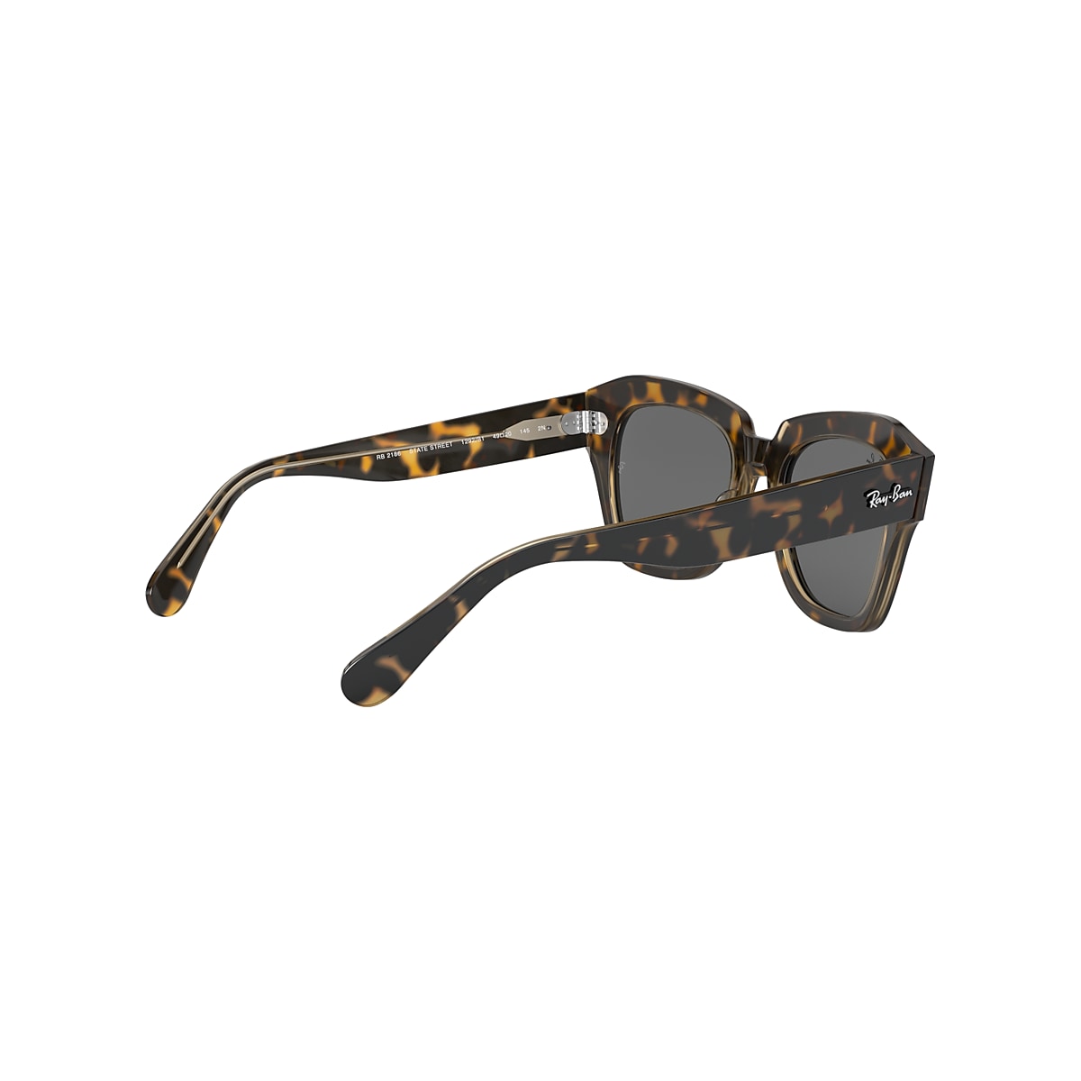 Ray Ban State Street : les lunettes de soleil tendance - Marie Claire