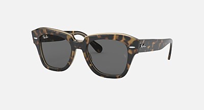 STATE STREET Sunglasses in Black and Green - RB2186 | Ray-Ban®