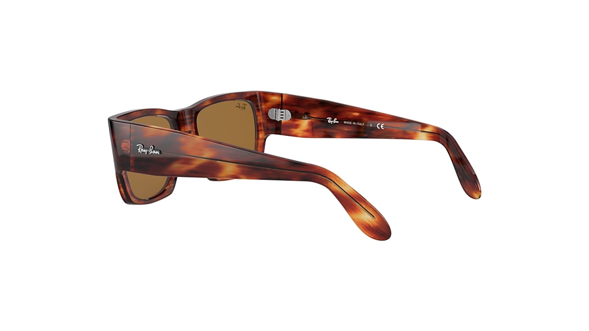 Nomad Sunglasses in Striped Havana and Brown | Ray-Ban®