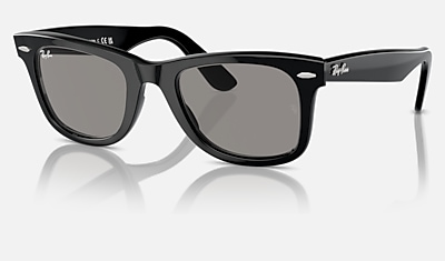 Valnød Udvalg Skrøbelig ORIGINAL WAYFARER CLASSIC Sunglasses in Black and Green - RB2140 | Ray-Ban®  US