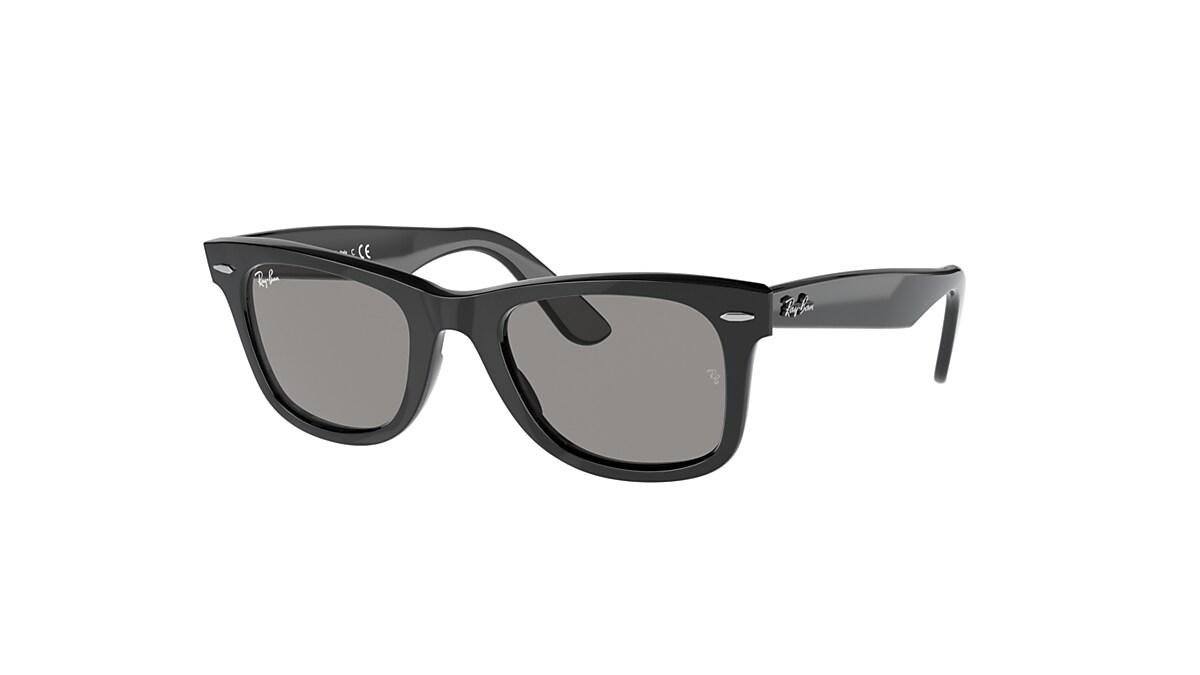 ORIGINAL WAYFARER CLASSIC Sunglasses in Black and Grey 