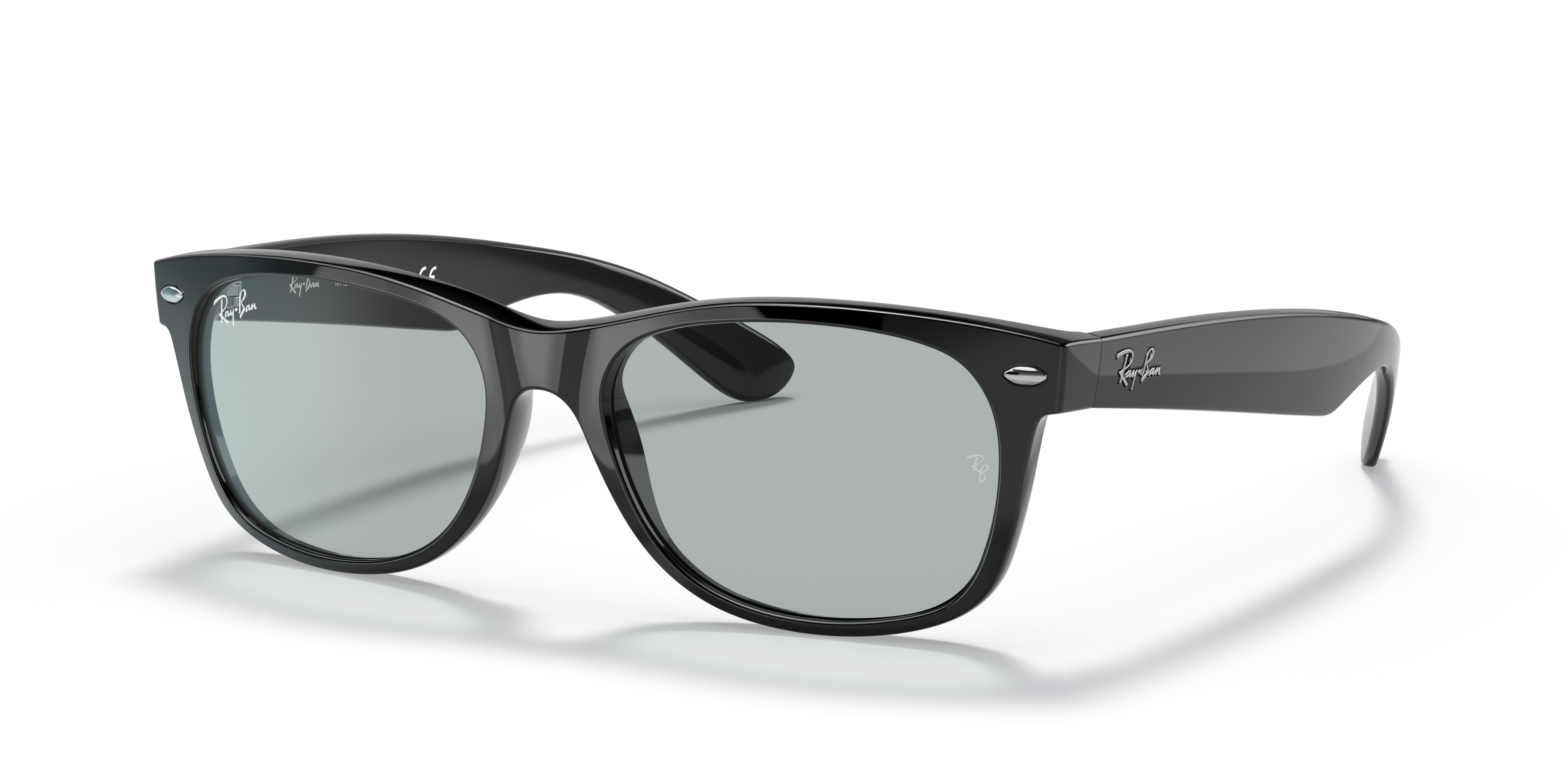 NEW WAYFARER WASHED LENSES Sunglasses in Black and Light Grey
