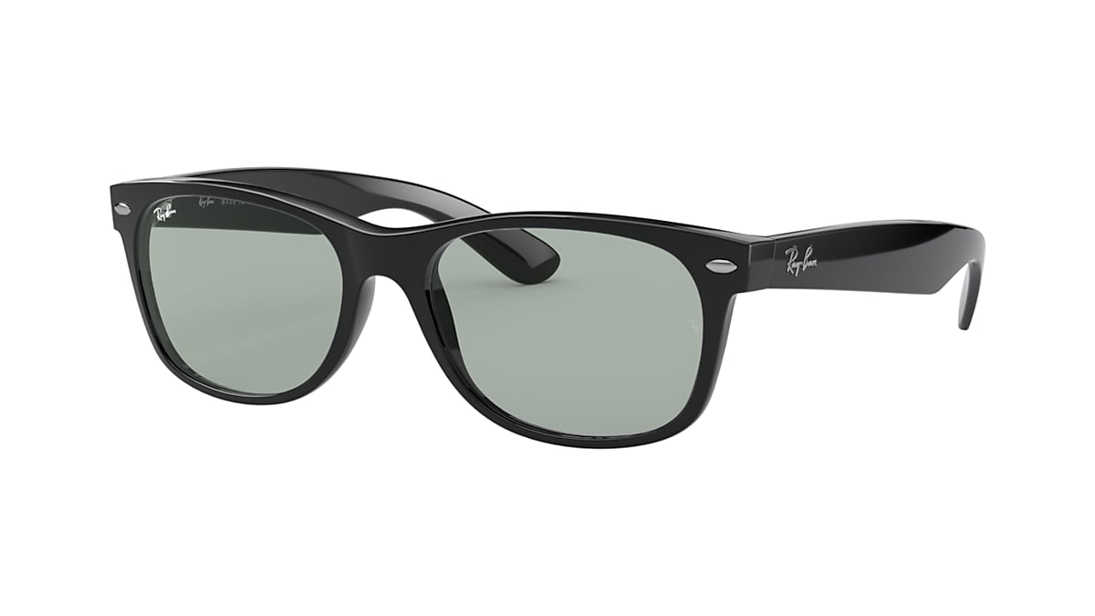 NEW WAYFARER WASHED LENSES Sunglasses in Black and Light Grey 