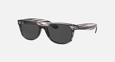 NEW WAYFARER COLOR MIX Sunglasses in Black and G-15 Green - RB2132
