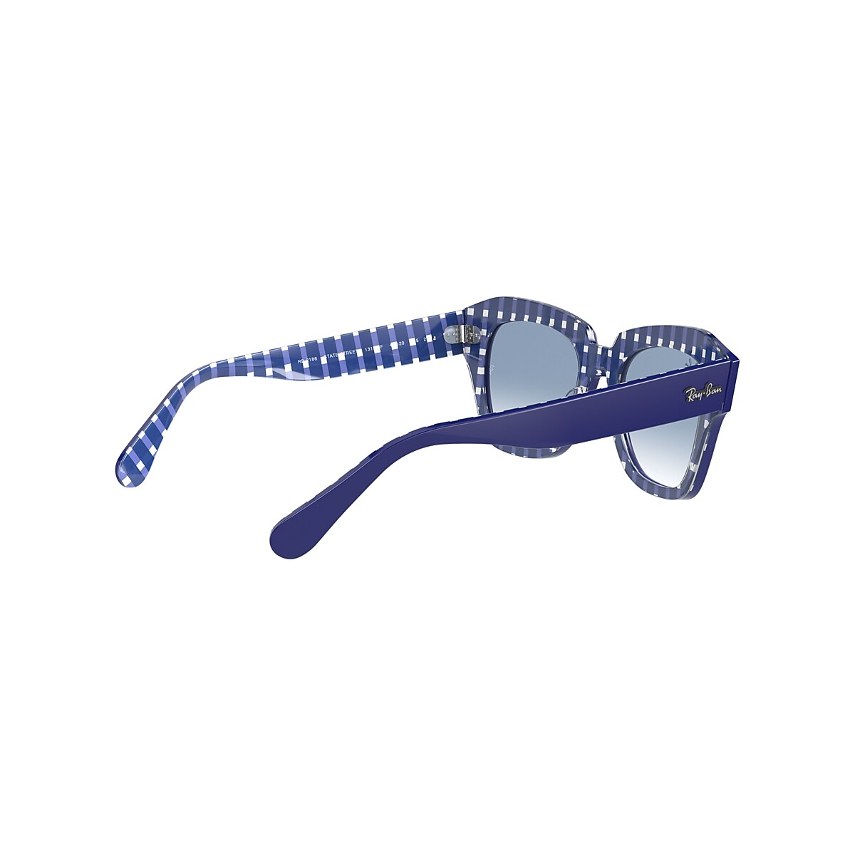 STATE STREET Sunglasses in Blue and Light Blue Gradient STATE STREET Sunglasses in Blue and Light Blue Gradient