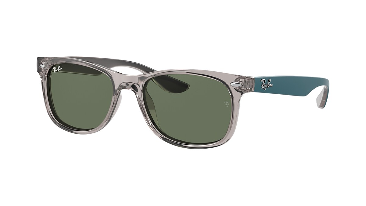 NEW WAYFARER KIDS Sunglasses in Transparent Grey and Green 