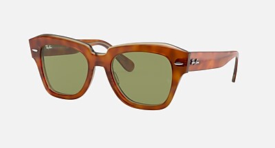 STATE STREET Sunglasses in Black and Green - RB2186 | Ray-Ban®