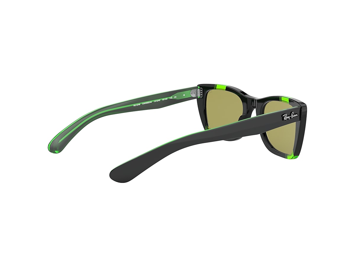 CARIBBEAN GREEN FLUO Sunglasses in Black and Green Photochromic 