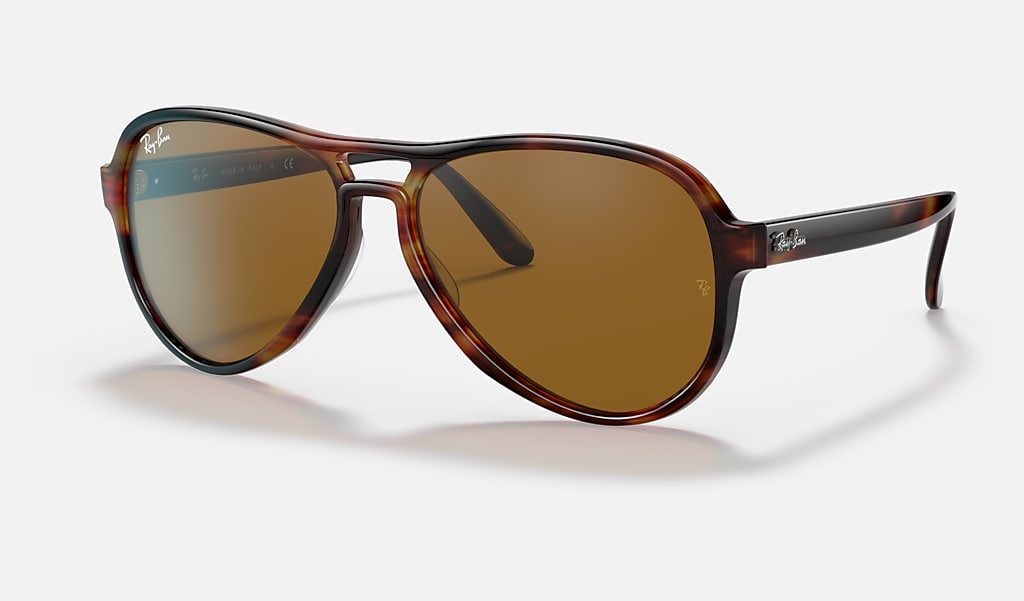 Vagabond Sunglasses in Striped Havana and Brown | Ray-Ban®