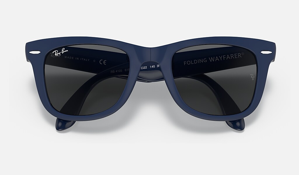 Wayfarer Folding Classic Sunglasses in Blue and Dark Grey | Ray-Ban®