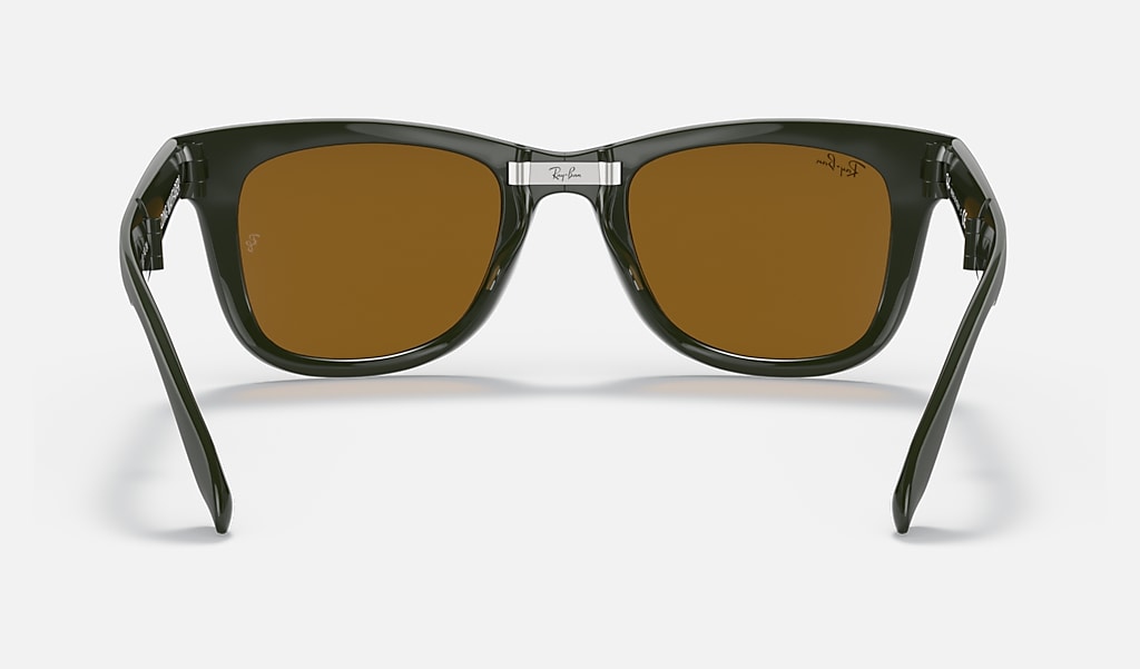 Wayfarer Folding Classic Sunglasses in Military Green and Brown | Ray-Ban®