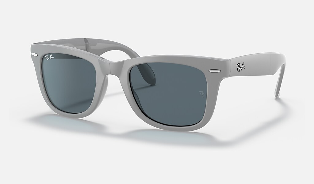 Wayfarer Folding Classic Sunglasses in Grey and Blue | Ray-Ban®