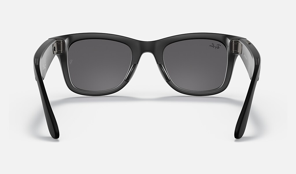 Ray-ban Stories | Wayfarer Sunglasses in Black and Dark Grey