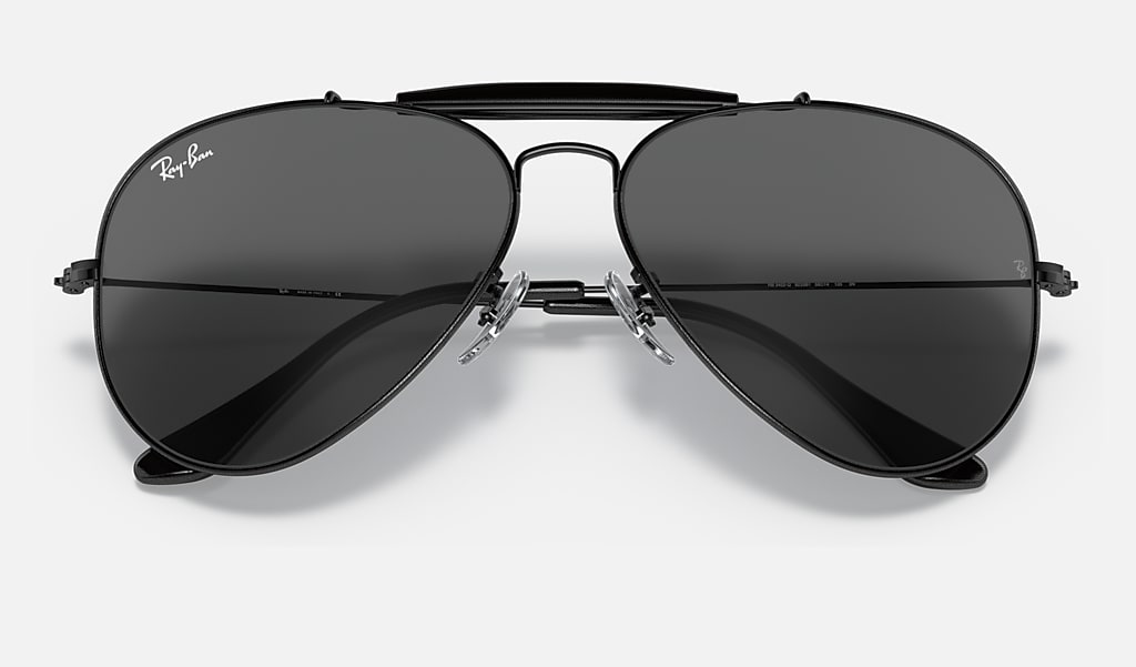 Aviator Limited Edition Sunglasses in Black and Dark Grey | Ray-Ban®