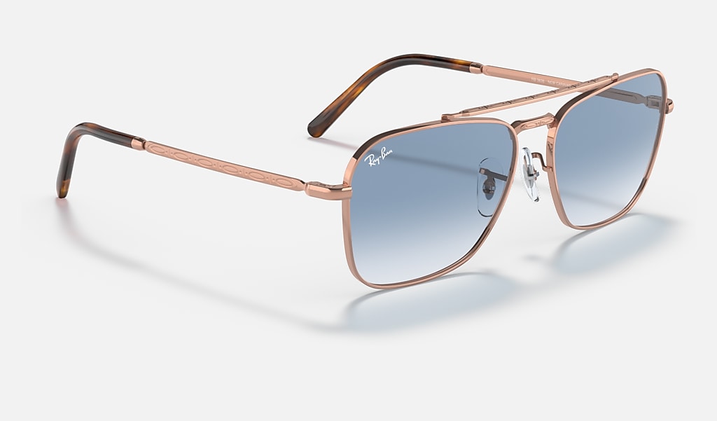 New Caravan Sunglasses in Rose Gold and Blue | Ray-Ban®