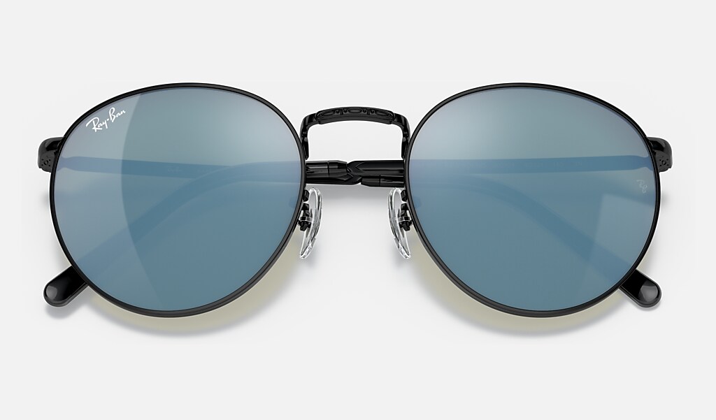 black and blue ray ban glasses