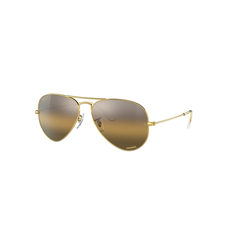 Óculos de Sol Ray-Ban estilo aviator.