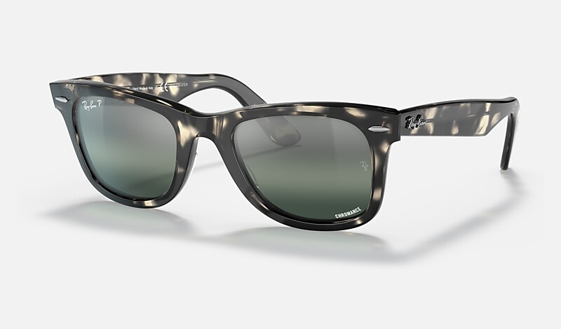 ORIGINAL WAYFARER CHROMANCE Sunglasses in Grey Havana and Silver