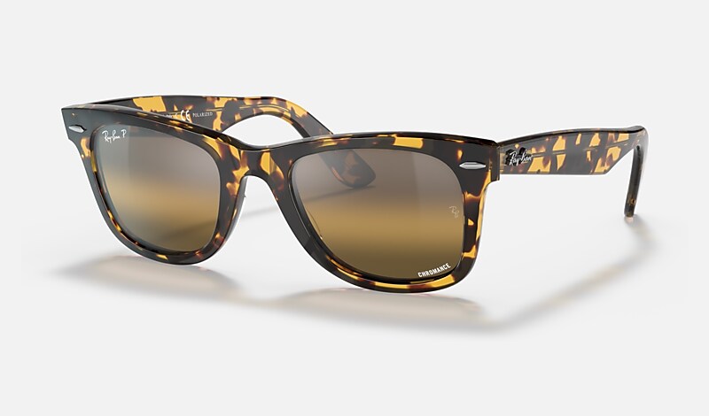 Les lunettes de soleil ORIGINAL WAYFARER CHROMANCE en Jaune Havana