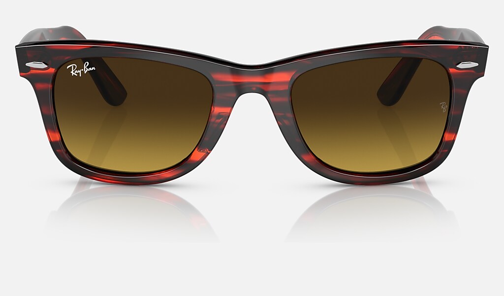 sikring pyramide fordøje Original Wayfarer Bio-acetate Sunglasses in Striped Red and Brown | Ray-Ban®