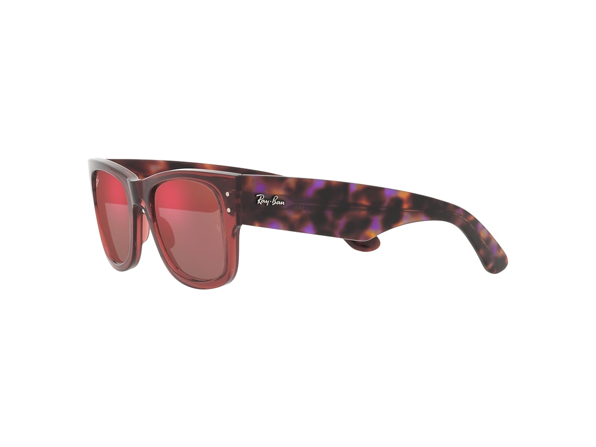 Mega Wayfarer Sunglasses in Transparent Pink and Red | Ray-Ban®