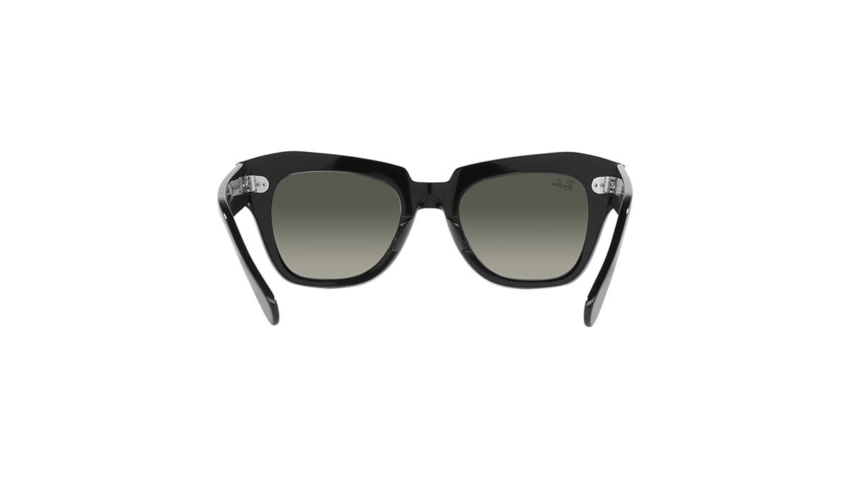 STATE STREET Sunglasses in Black and Grey - RB2186