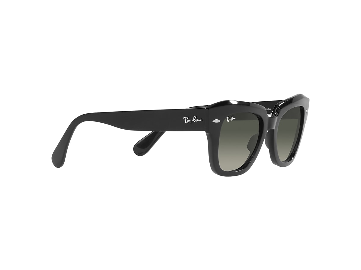 STATE STREET Sunglasses in Black and Grey - RB2186 | Ray-Ban® US