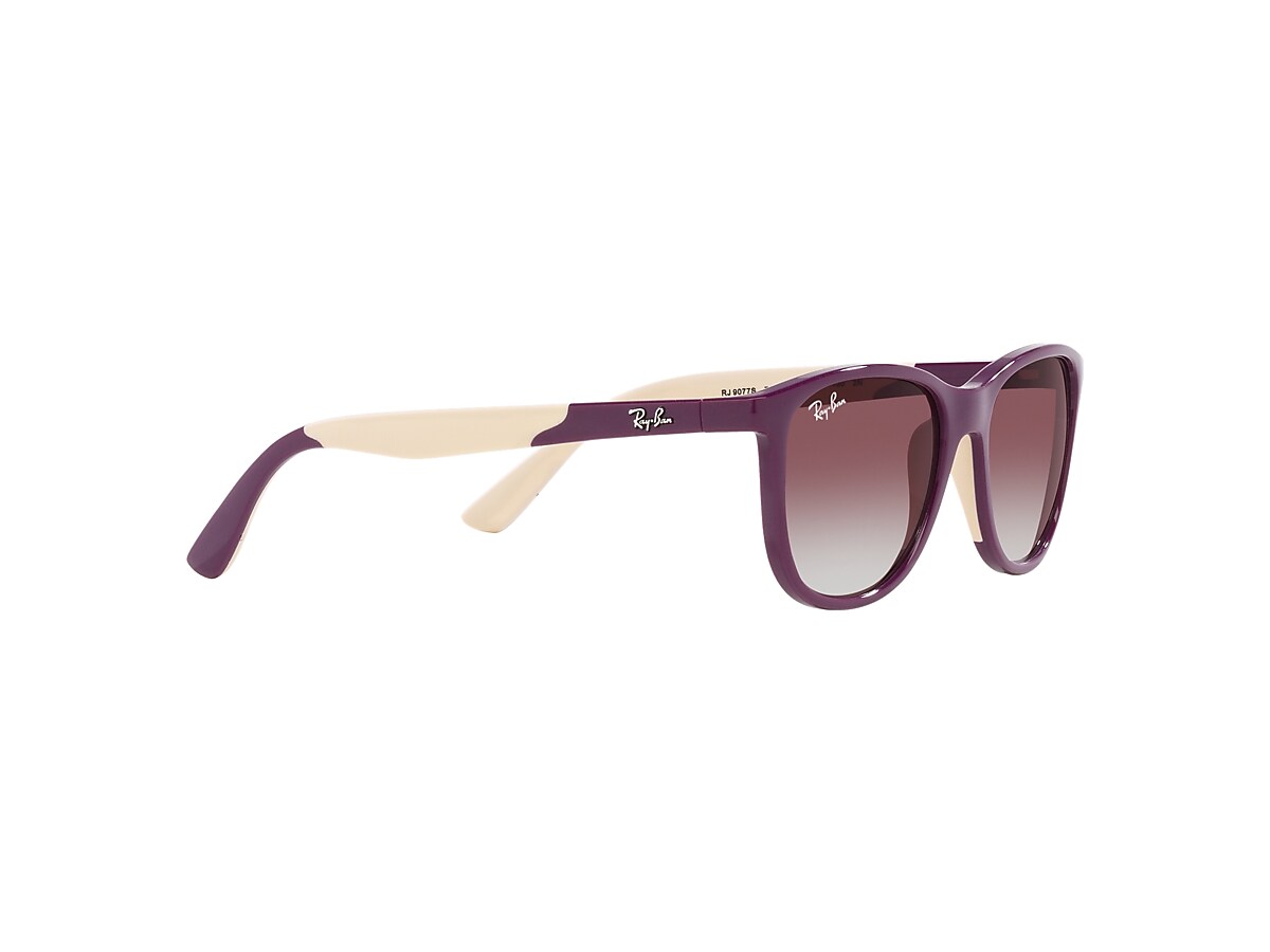 bleek ziekte Factureerbaar RB9077S KIDS BIO-BASED Zonnebrillen in Paars op beige en Violet/Grijs - RB9077S | Ray-Ban® NL bleek ziekte Factureerbaar RB9077S KIDS BIO-BASED Zonnebrillen in Paars op beige en Violet/Grijs - RB9077S | Ray-Ban® NL