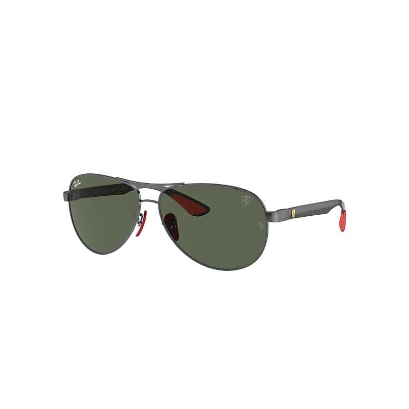 Shop Ray Ban Sunglasses Man Rb8331m Scuderia Ferrari Collection - Dark Carbon Frame Green Lenses 61-13 In Carbon Dunkel