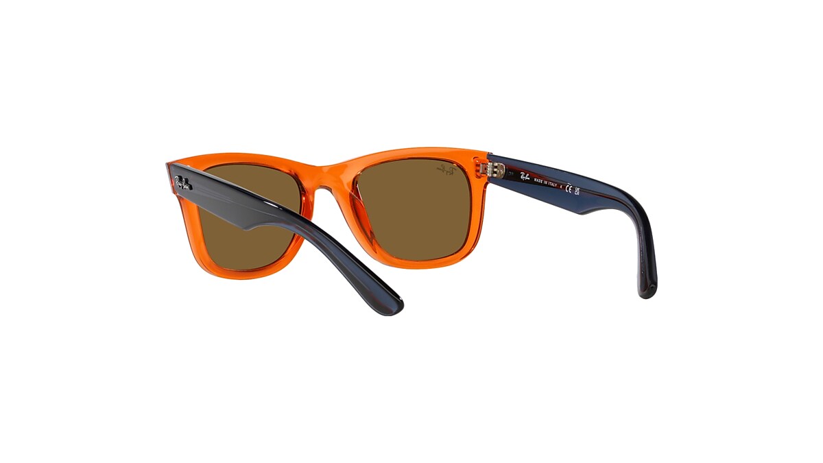 Óculos de Sol WAYFARER REVERSE em Laranja transparente e Marrom - RBR0502S