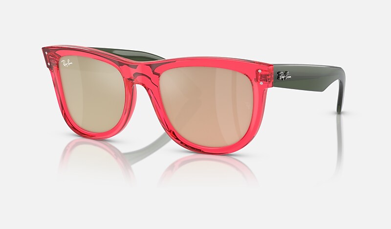 WAYFARER REVERSE Les lunettes de soleil Rouge transparent en Dor